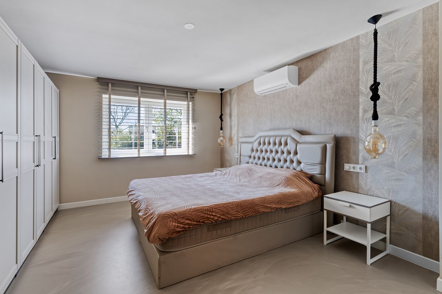 Photo 44 of Gravenstraat 18