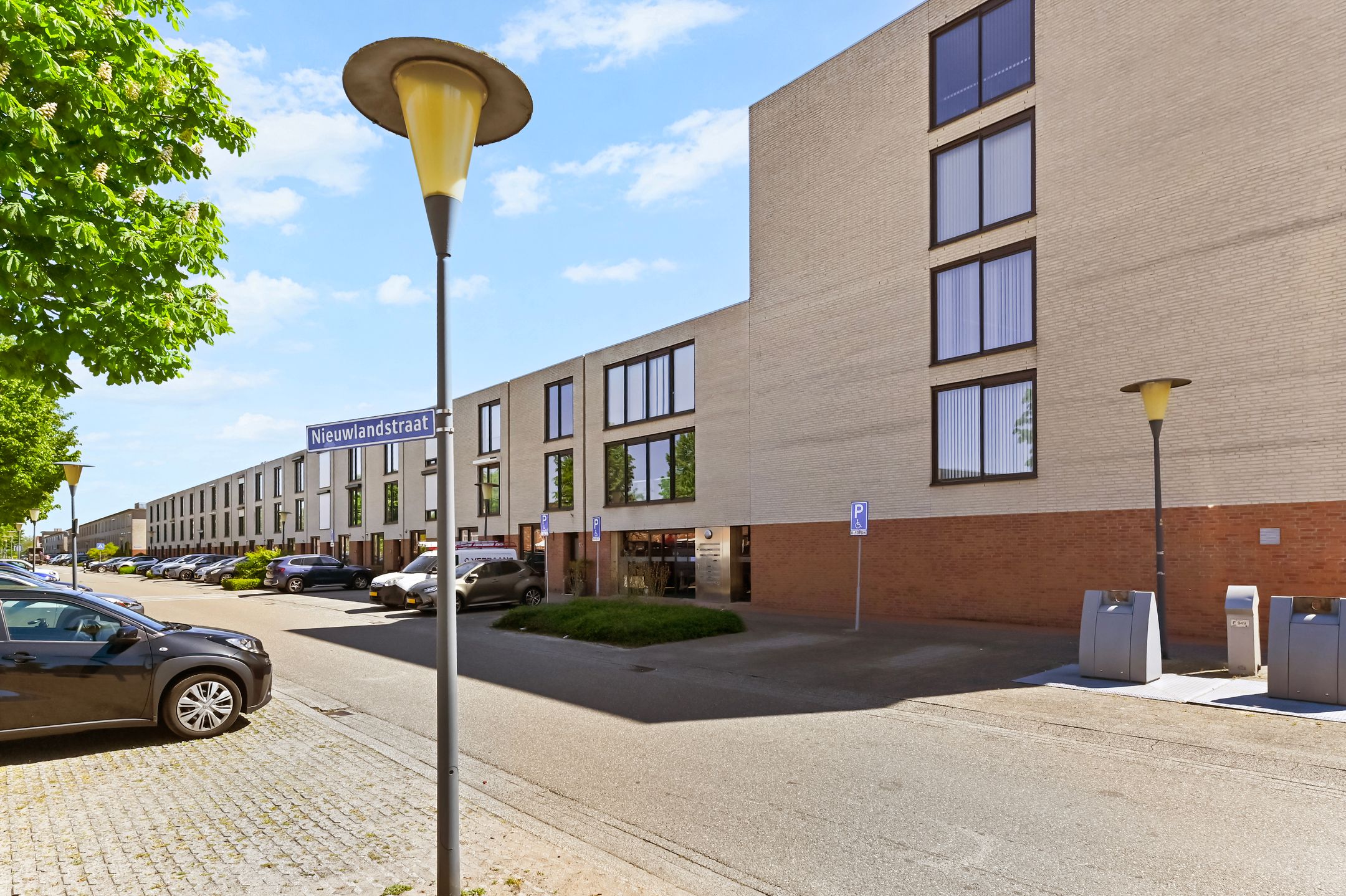 Photo 36 of Nieuwlandstraat 126