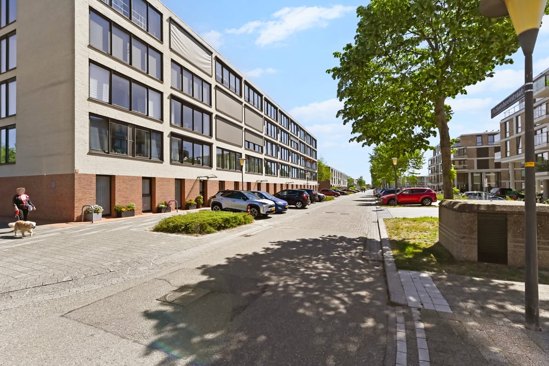 Photo 37 of Nieuwlandstraat 126