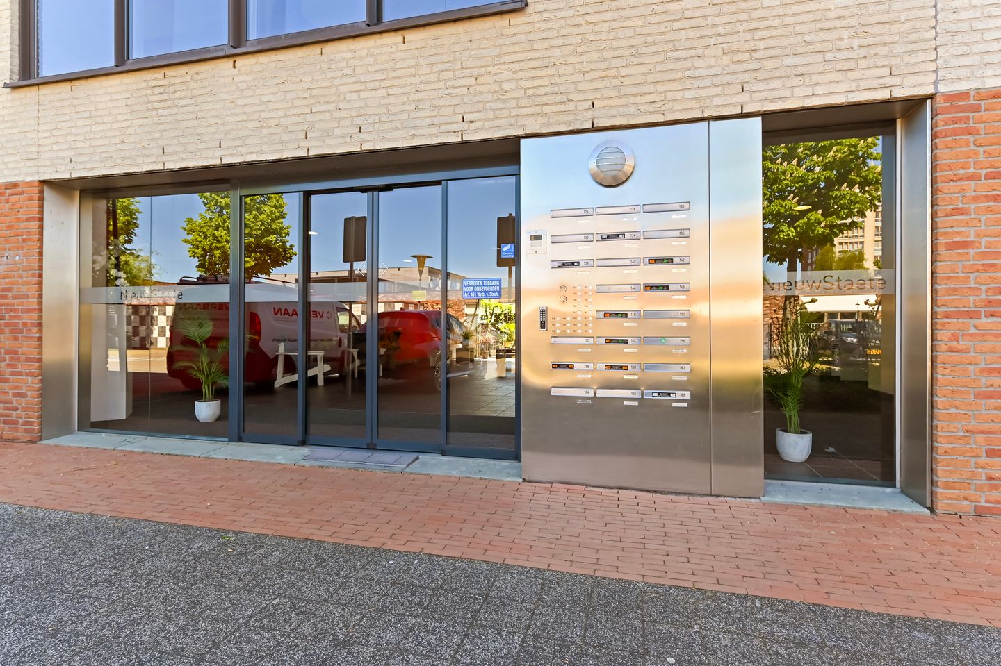 Photo 5 of Nieuwlandstraat 126
