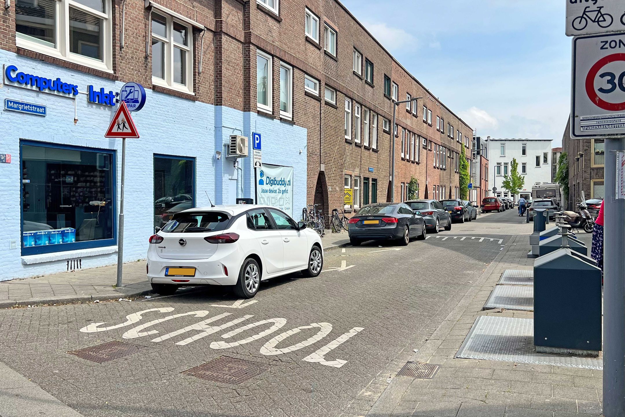 Foto 30 van Margrietstraat 16-A