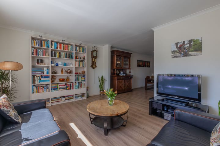Twee-onder-één-kap te koop: Ds. Boekholtstraat 29, Surhuisterveen