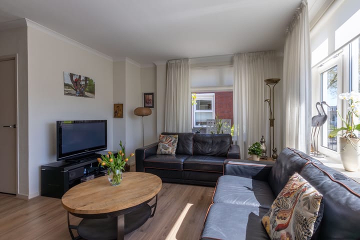 Twee-onder-één-kap te koop: Ds. Boekholtstraat 29, Surhuisterveen