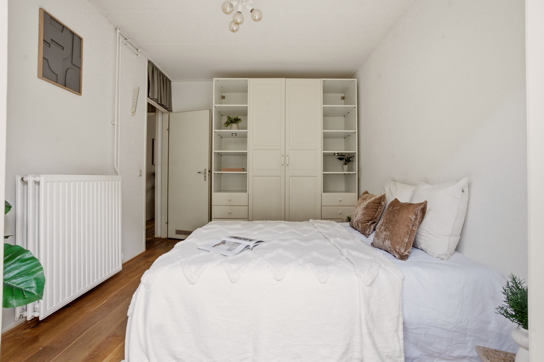 Photo 9 of Vincent van Goghstraat 4-B