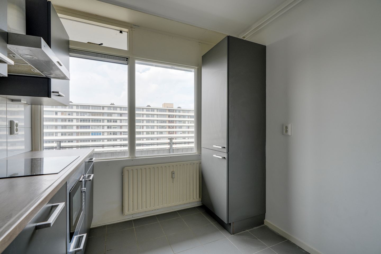 Bright Apartment with City Views in Utrecht Overvecht — 19