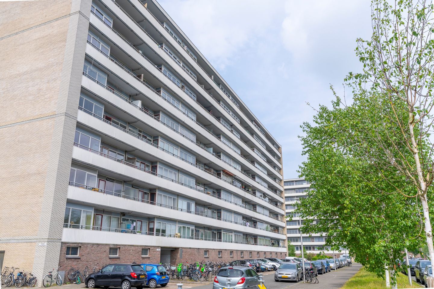 Bright Apartment with City Views in Utrecht Overvecht — 34