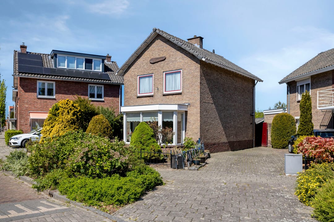 Photo 1 of Schoolstraat 121