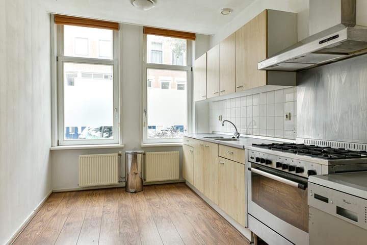 Photo 2 of Lambertusstraat 176