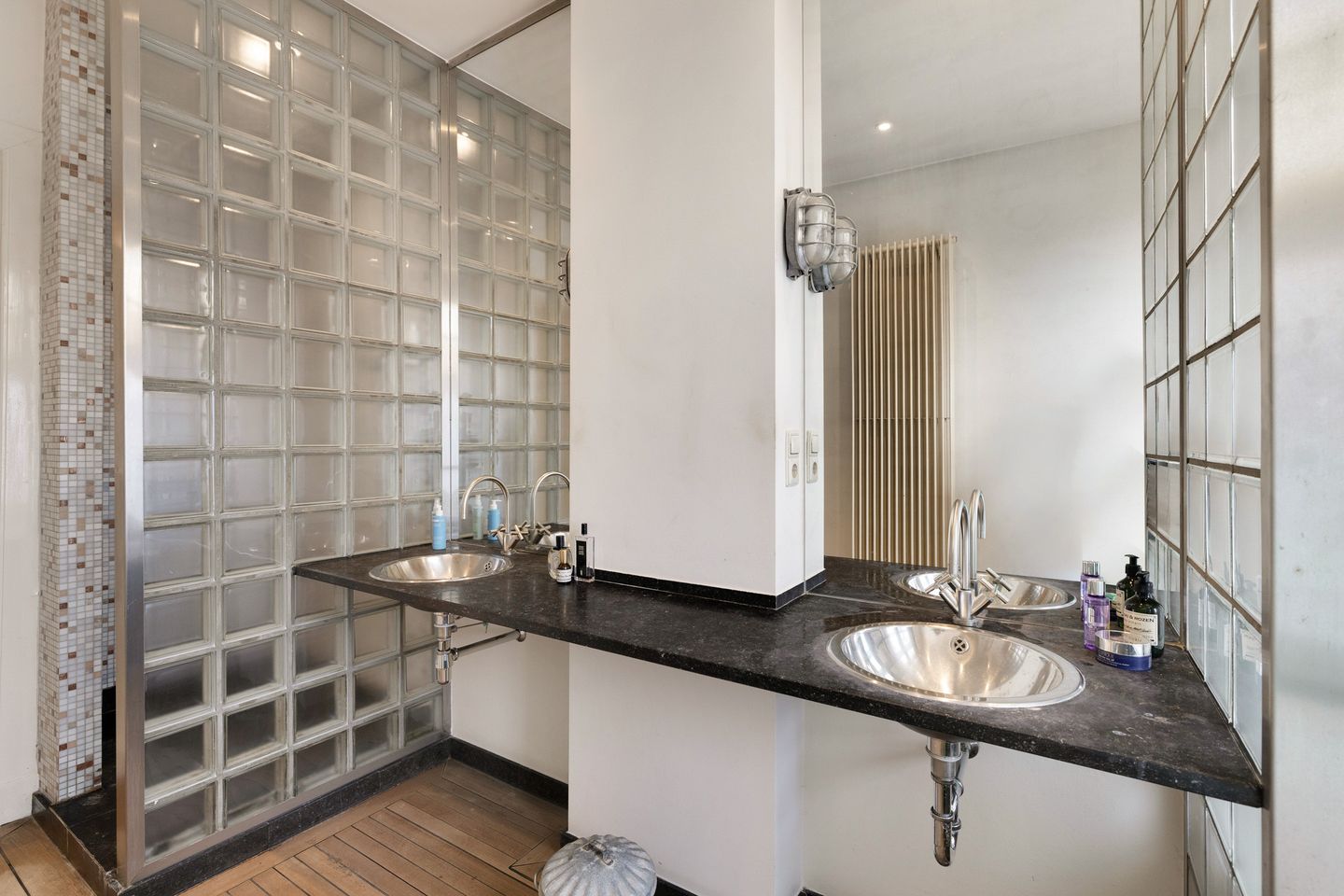 Stately Townhouse in Kralingen with Sunny Southwest Garden — 35