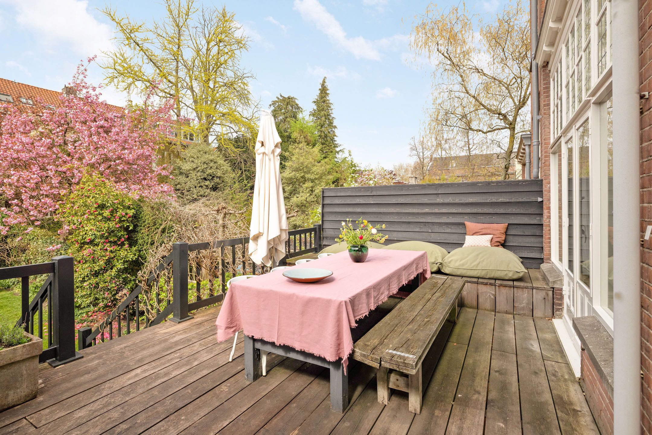Stately Townhouse in Kralingen with Sunny Southwest Garden — 21