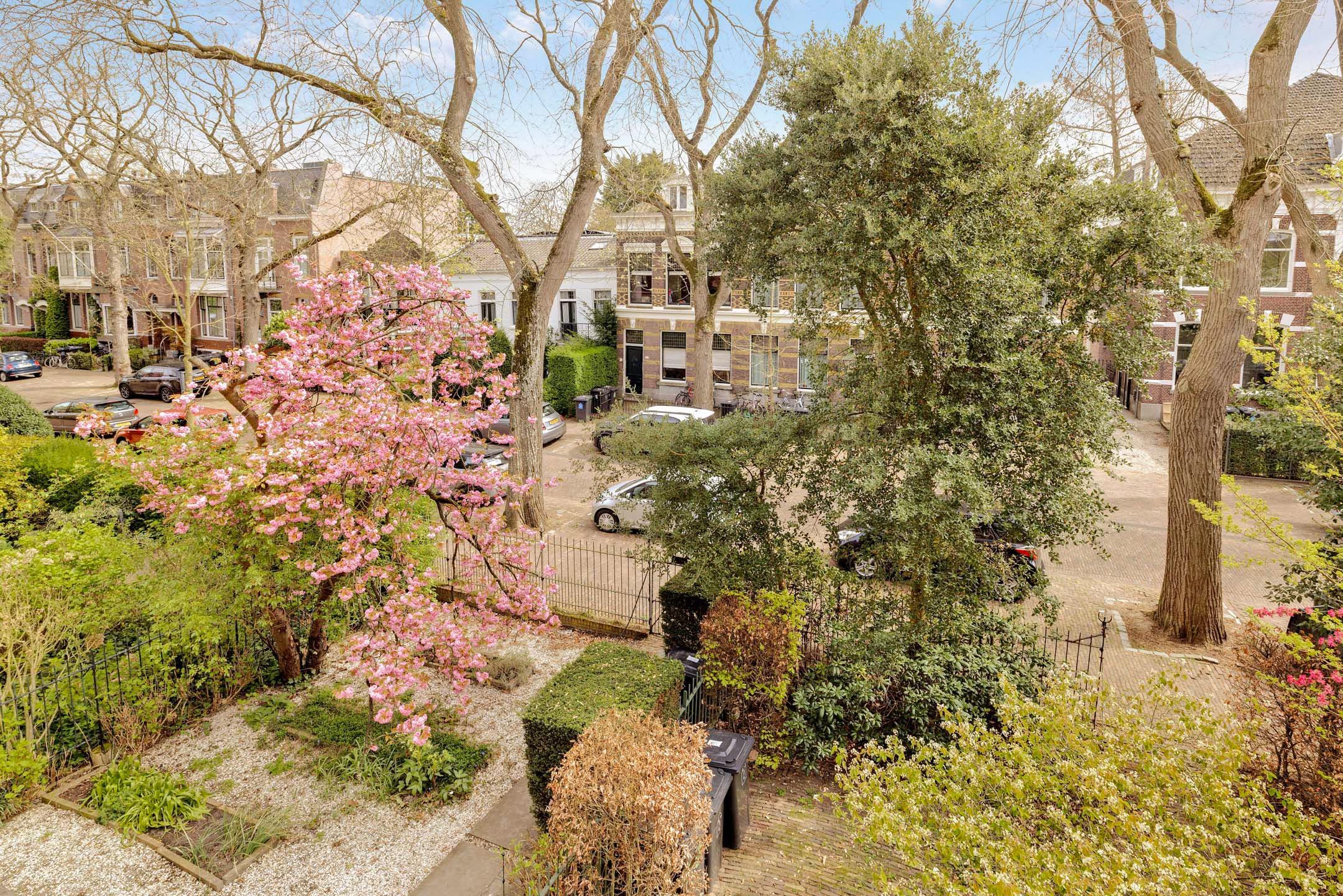 Stately Townhouse in Kralingen with Sunny Southwest Garden — 39