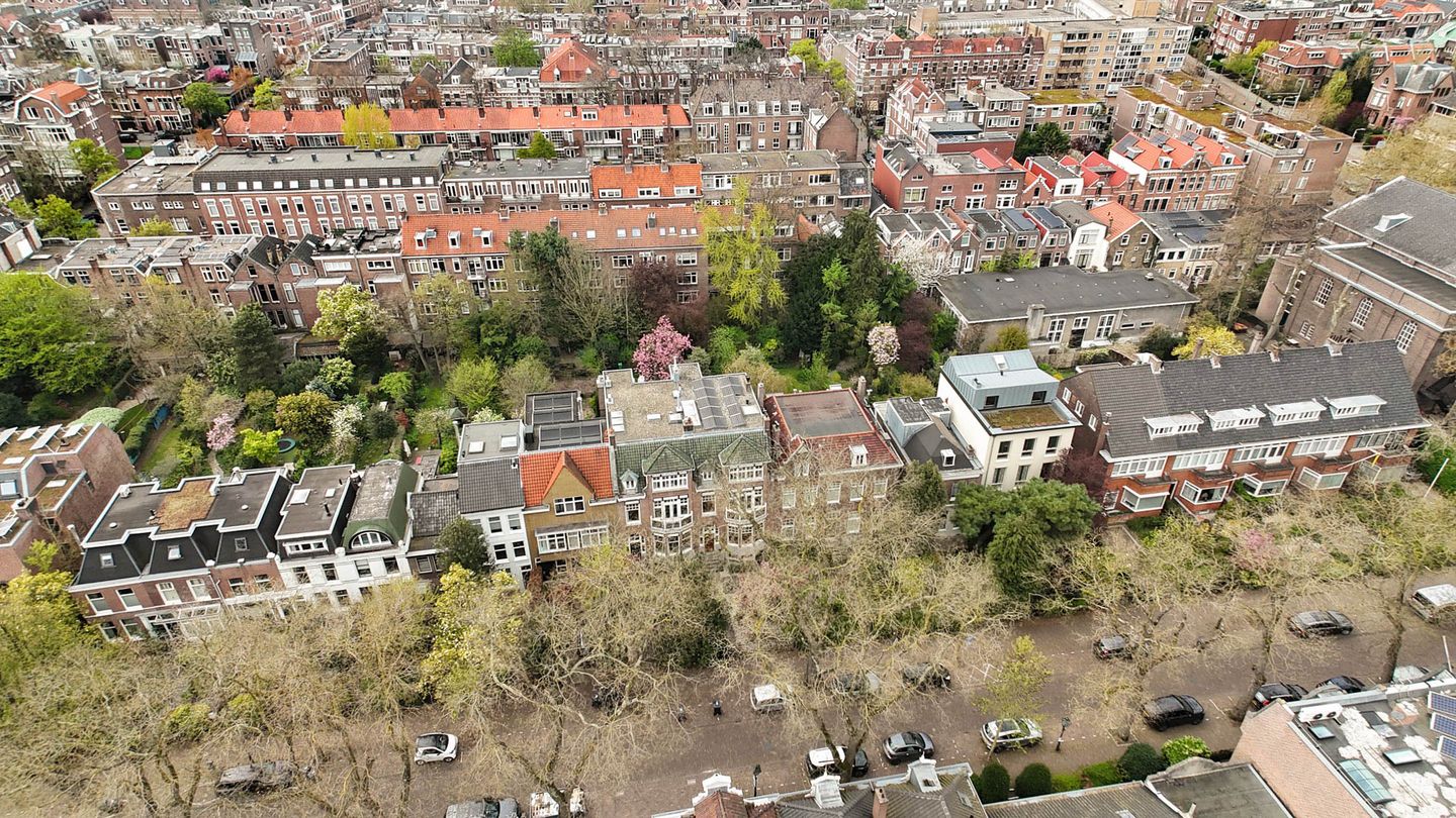 Stately Townhouse in Kralingen with Sunny Southwest Garden — 74