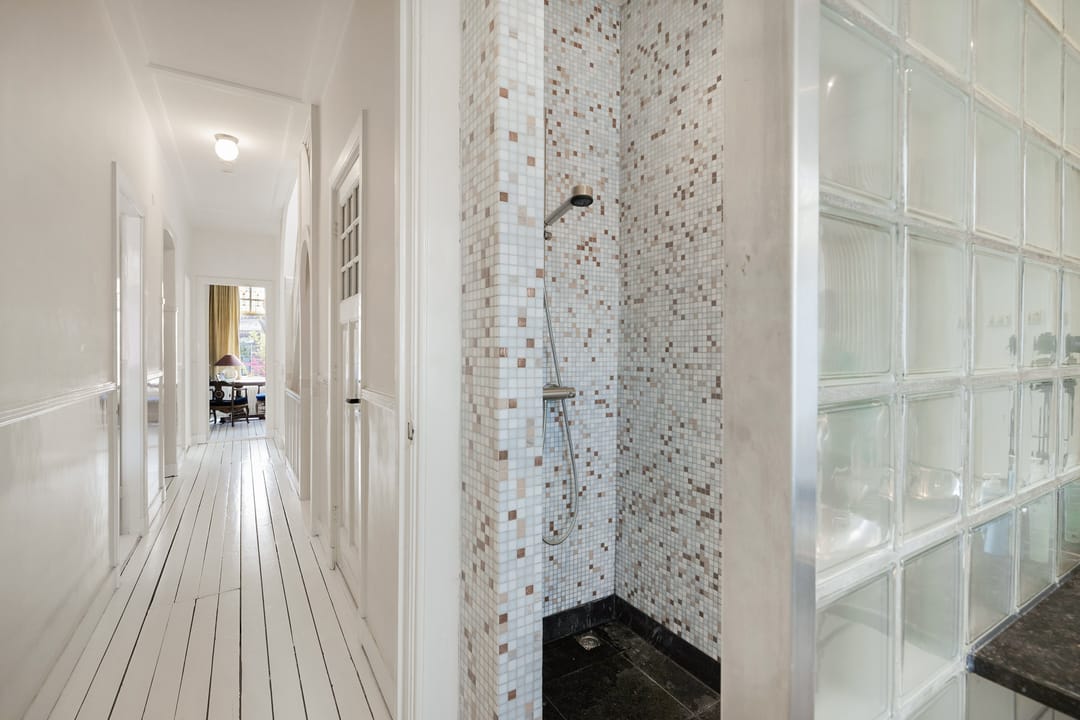 Stately Townhouse in Kralingen with Sunny Southwest Garden — 32