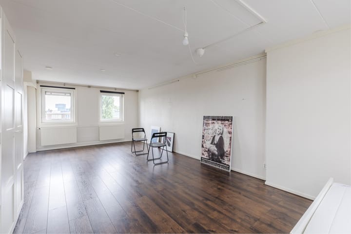 Studio te koop: Cornelis Trooststraat 30-4, Amsterdam
