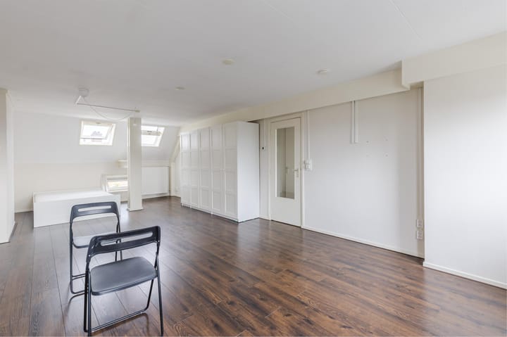 Studio te koop: Cornelis Trooststraat 30-4, Amsterdam