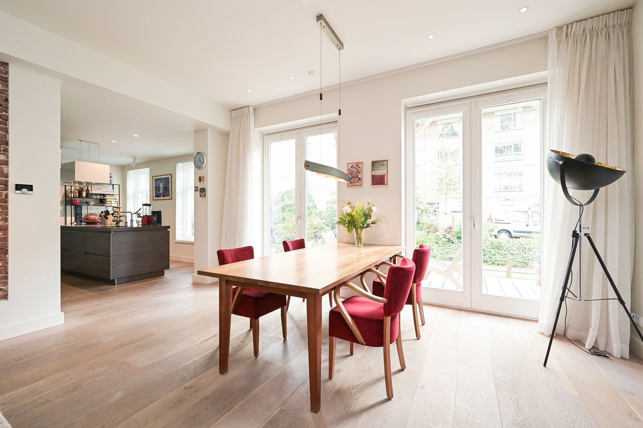 Stylish Waterfront Home in The Hague's Sought-After Archipel District — 12