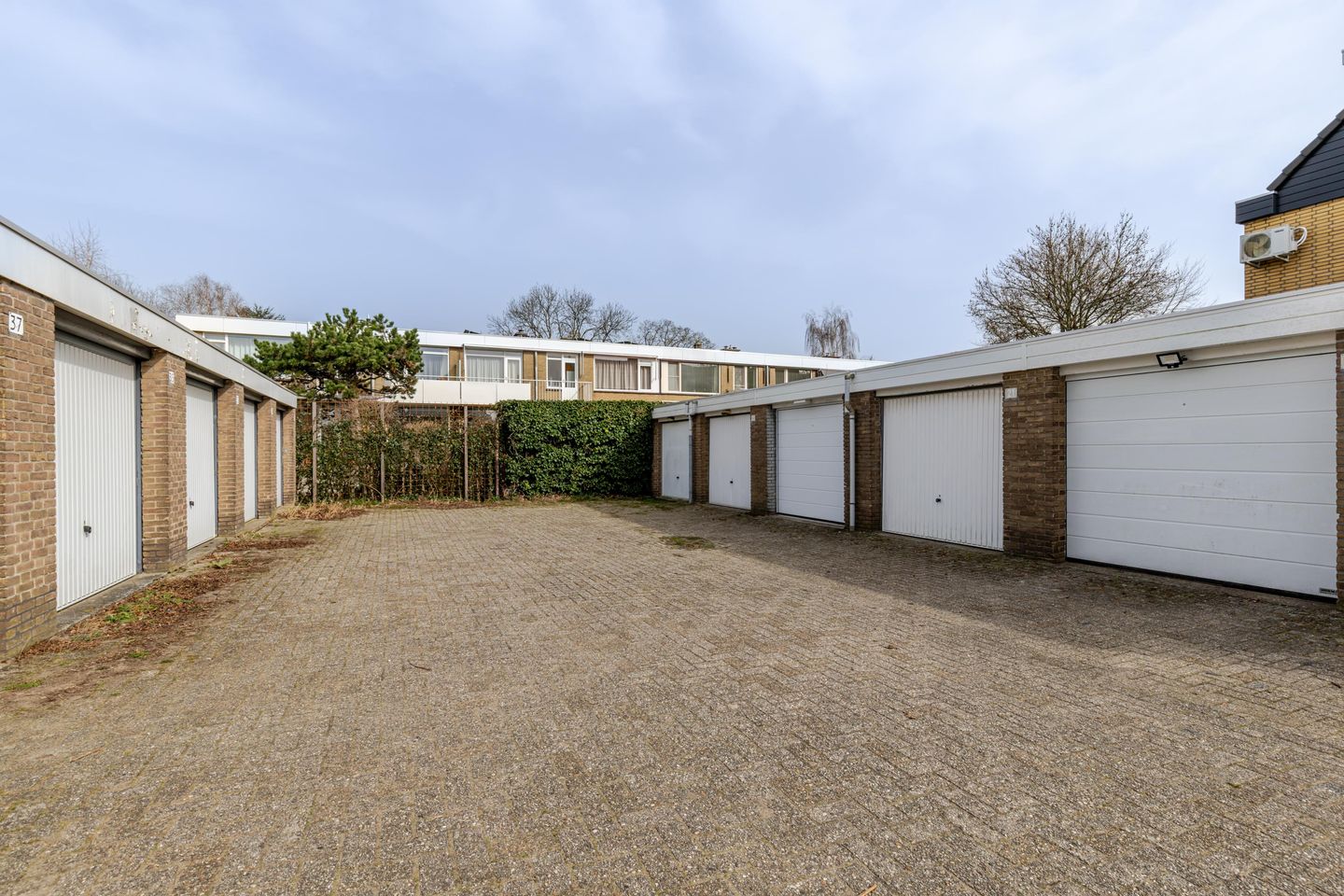 Photo 49 of Diepenbrocklaan 11