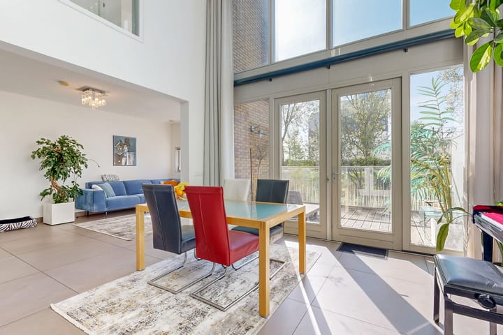 Tussenwoning te koop: Vitruviusstraat 182, Leiden