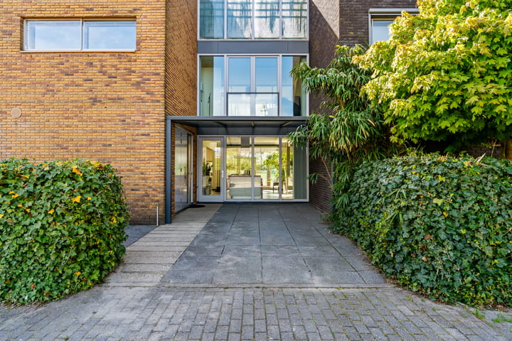 Tussenwoning te koop: Vitruviusstraat 182, Leiden