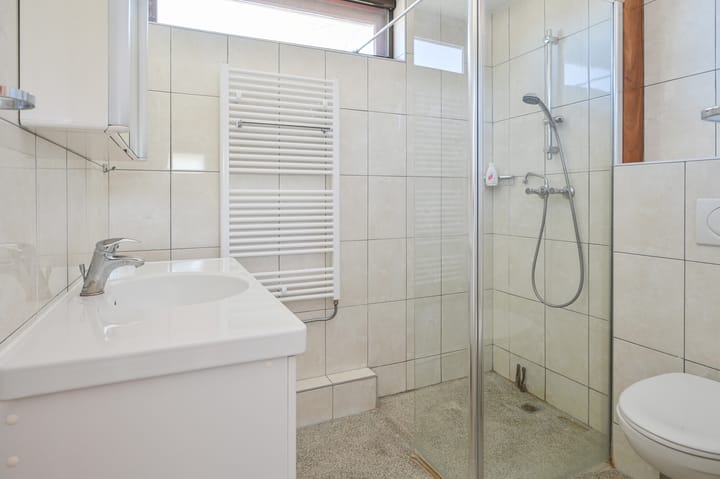 Tussenwoning te koop: Pieter de Hooghlaan 3, Nederhorst Den Berg