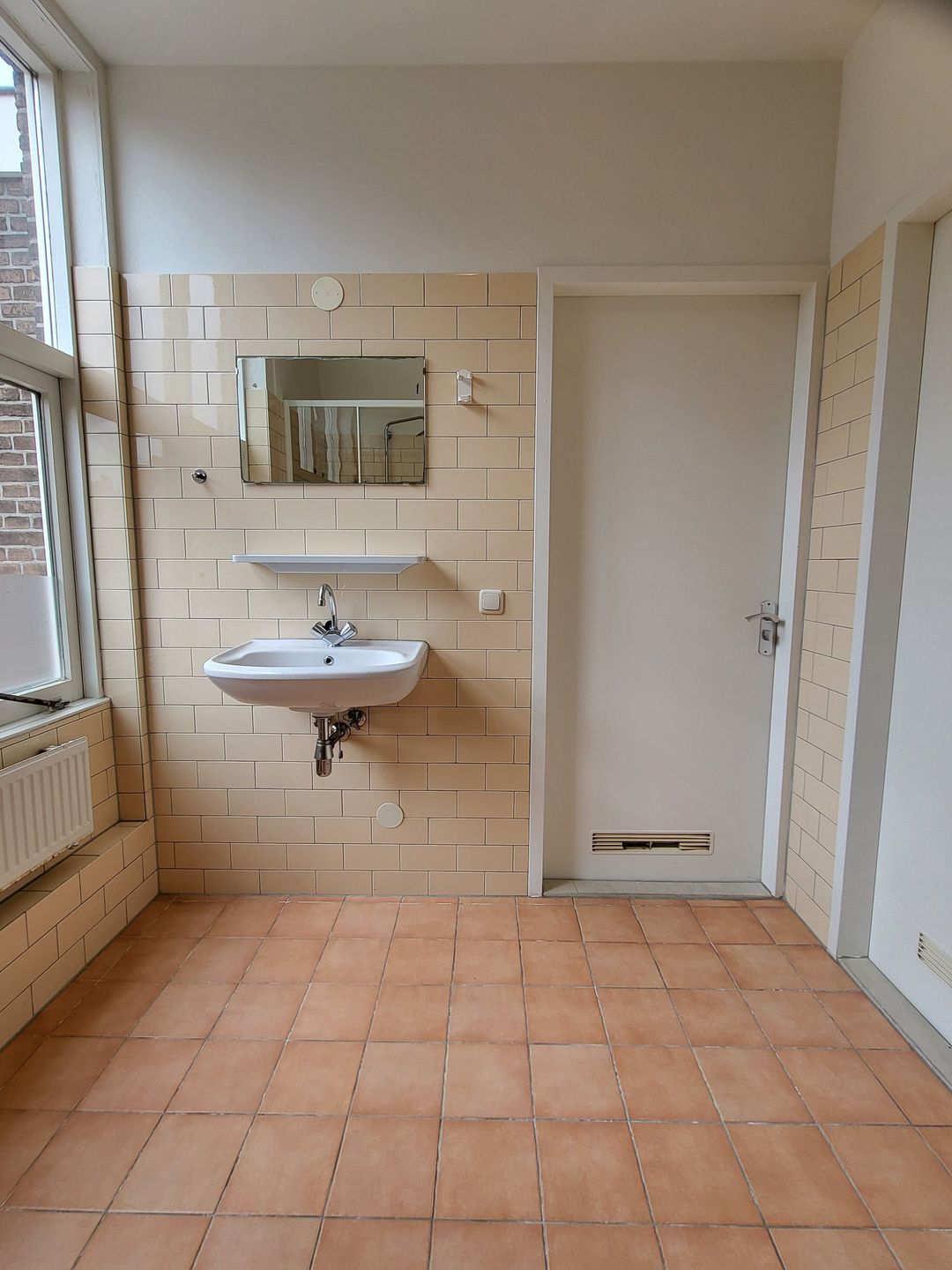 Photo 11 of Haarlemmerstraat 93-B