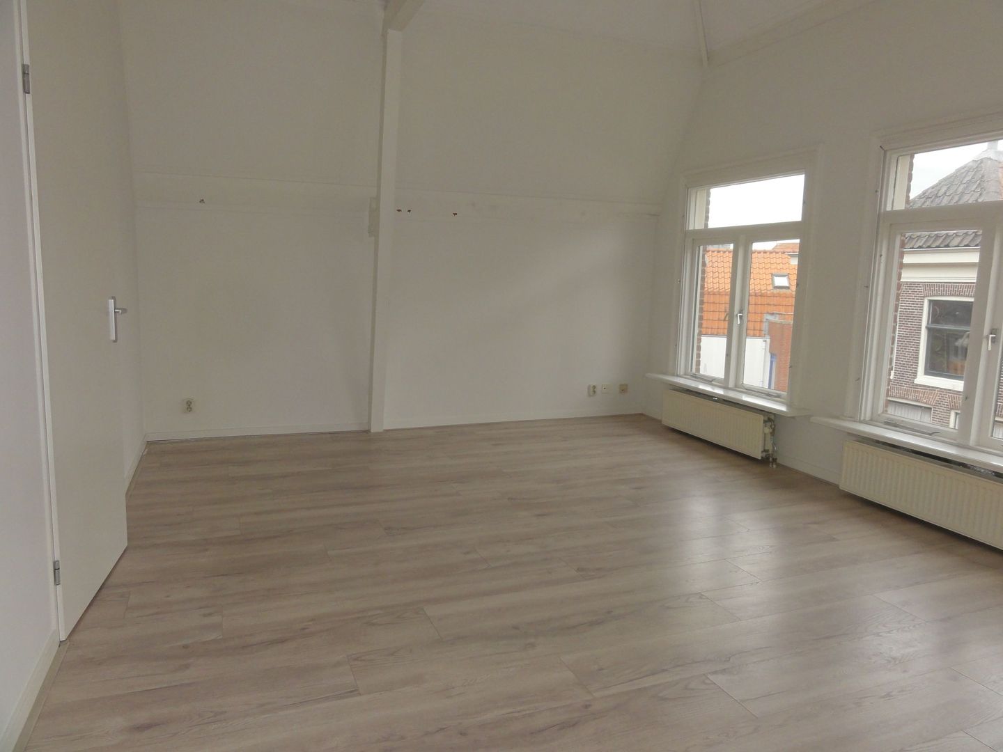 Photo 4 of Haarlemmerstraat 93-B