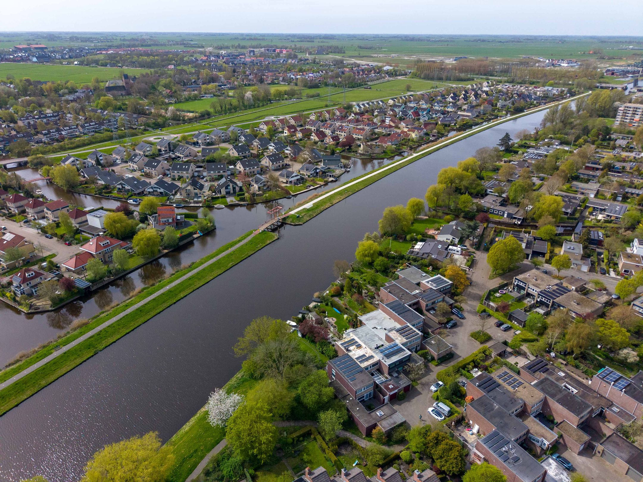 Architectural Waterfront Home with Canal Views in Leeuwarden — 54