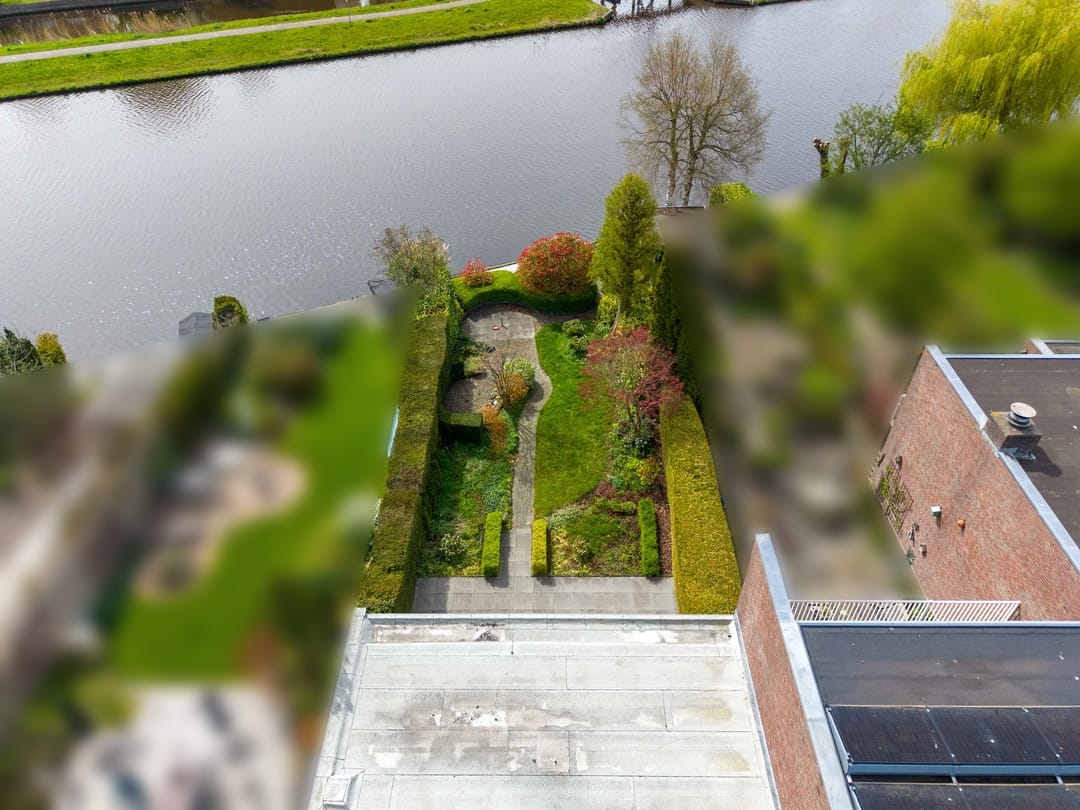 Architectural Waterfront Home with Canal Views in Leeuwarden — 56
