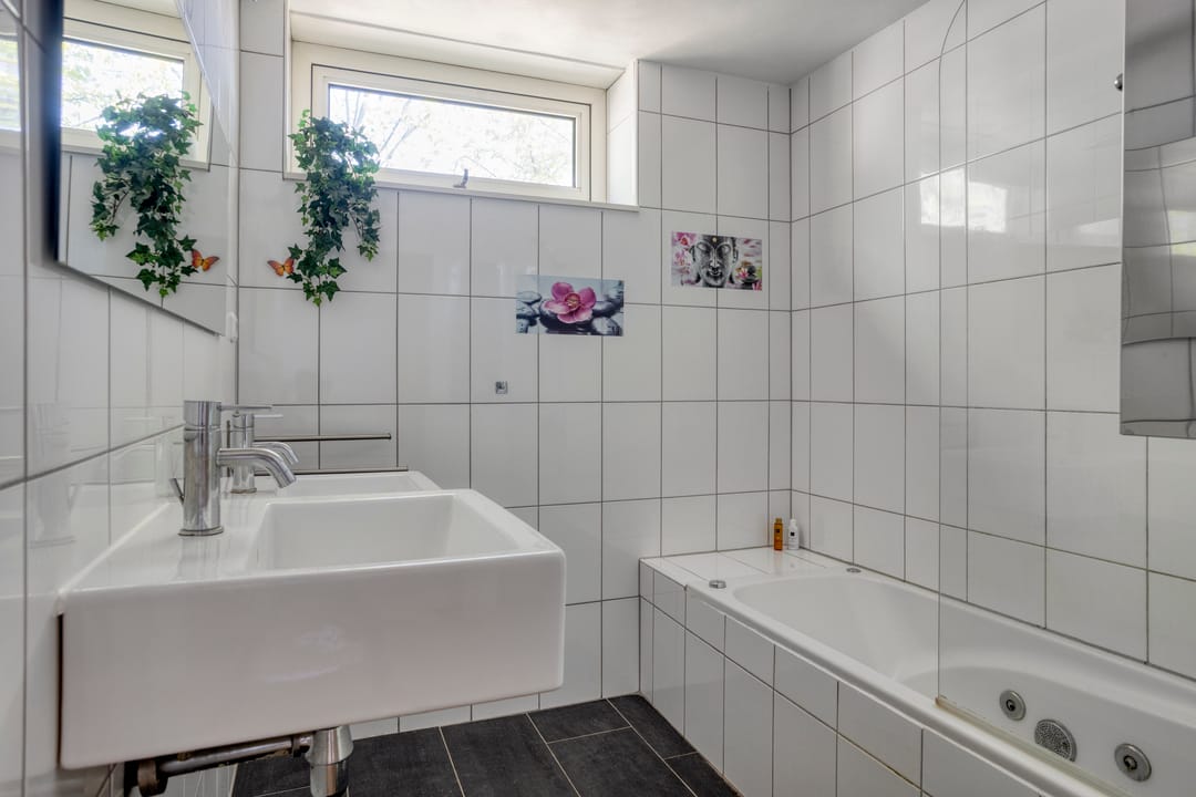 Photo 17 of Komoord 12