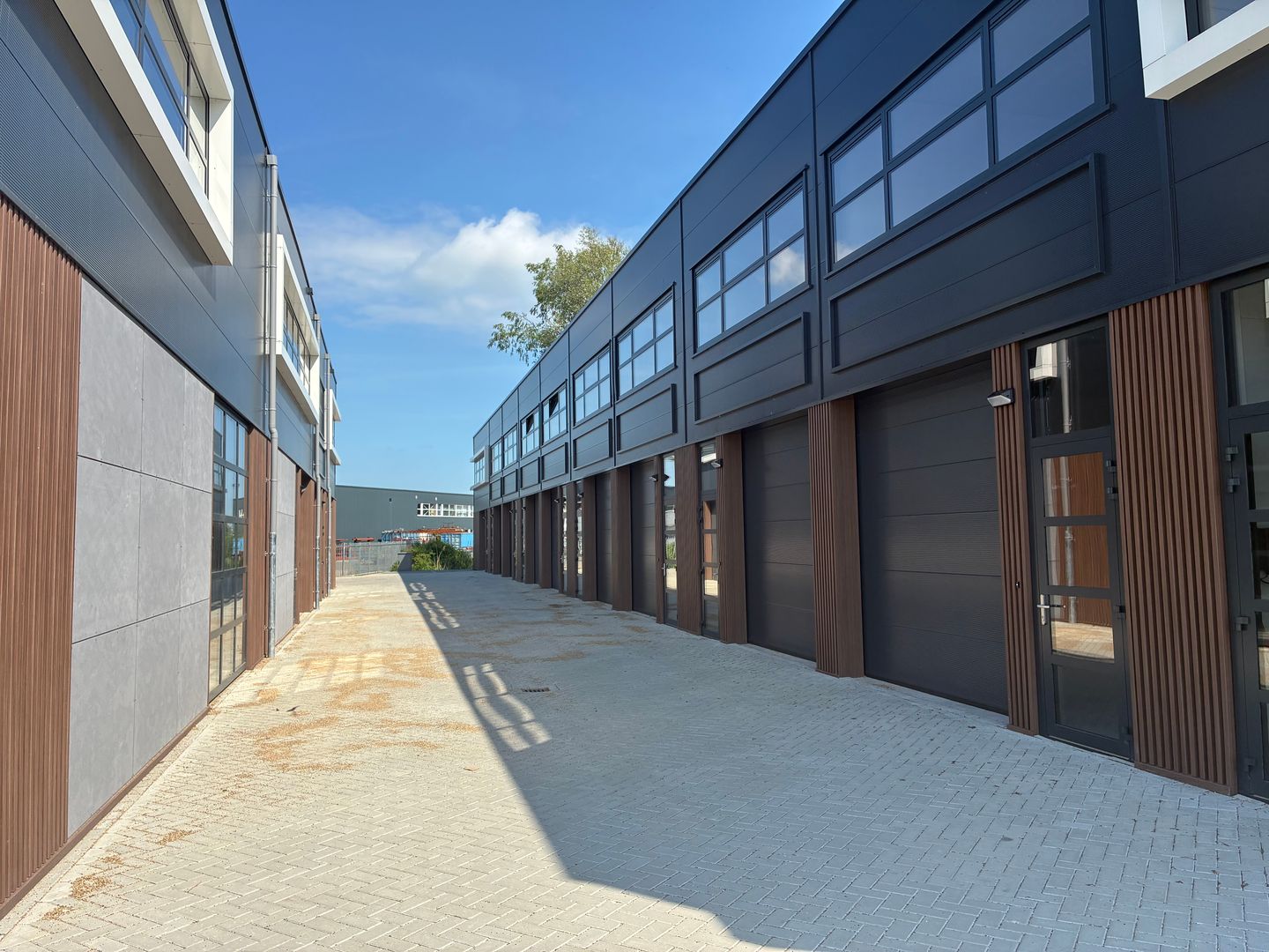 View photo 2 of Angstelkade 1-B