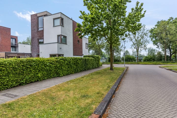 Photo 4 of Spitsbergenweg 31