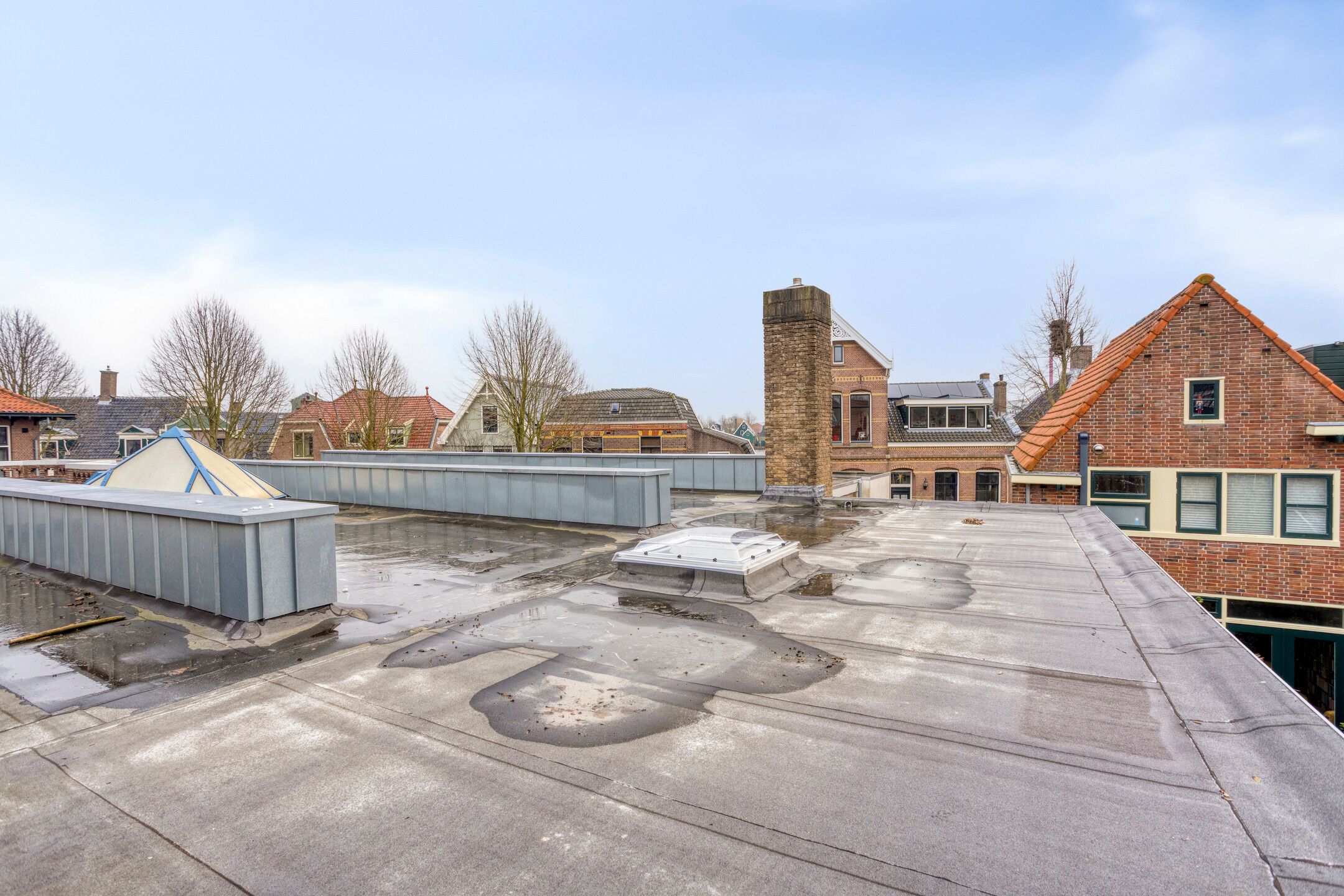 Historic Aquarium Building in Zaandijk Fully Renovated with Luxury Finishes — 42