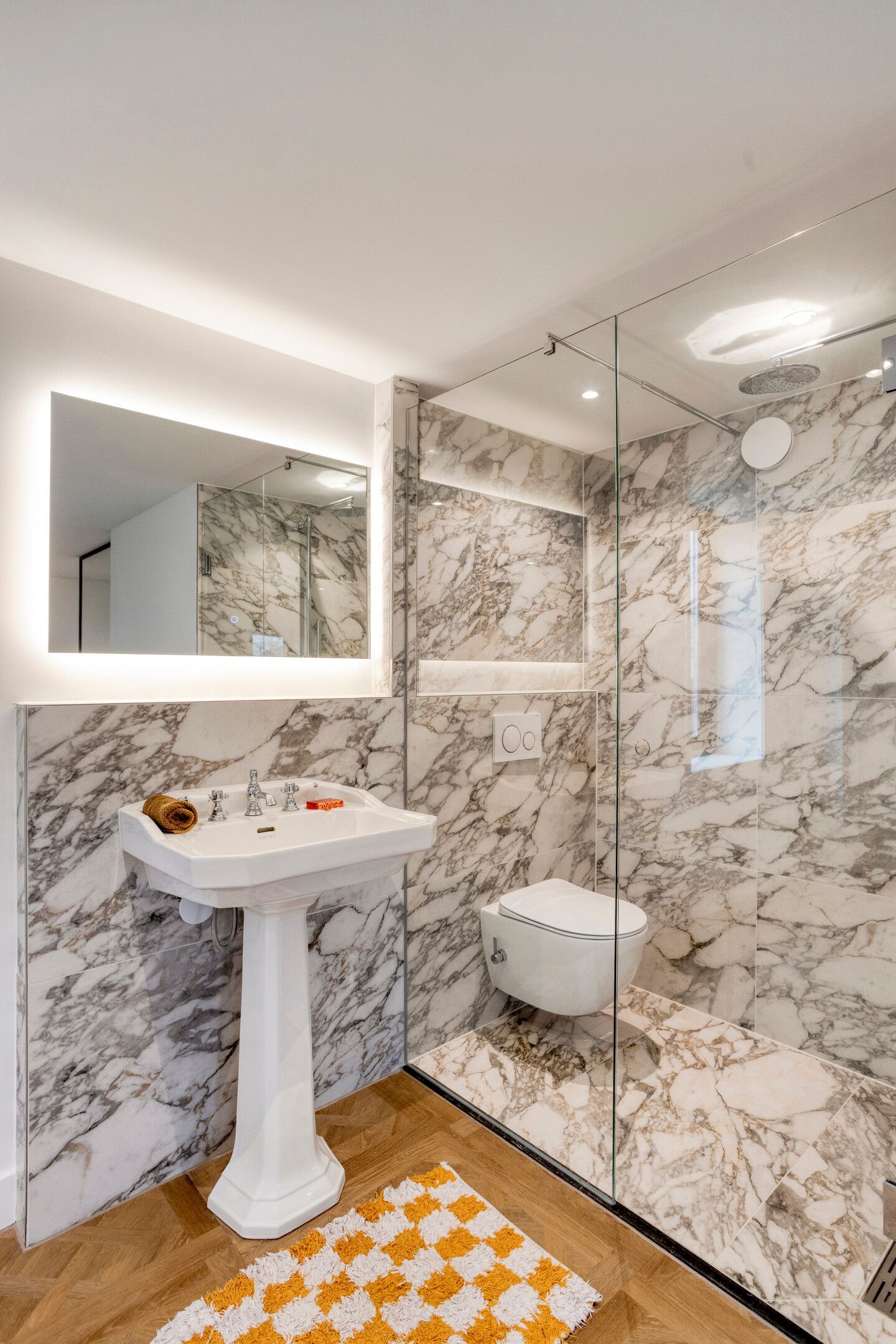 Historic Aquarium Building in Zaandijk Fully Renovated with Luxury Finishes — 39