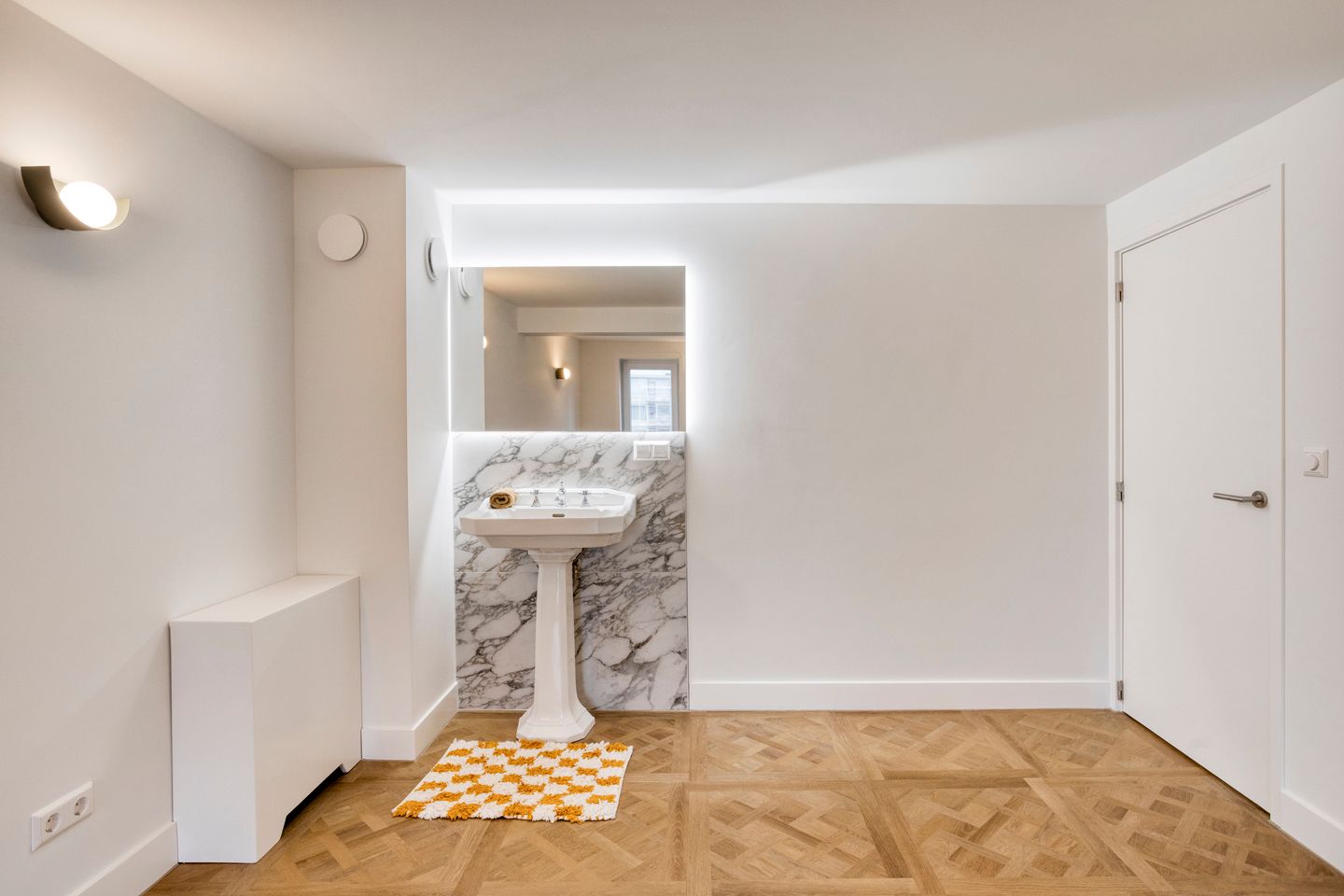 Historic Aquarium Building in Zaandijk Fully Renovated with Luxury Finishes — 35