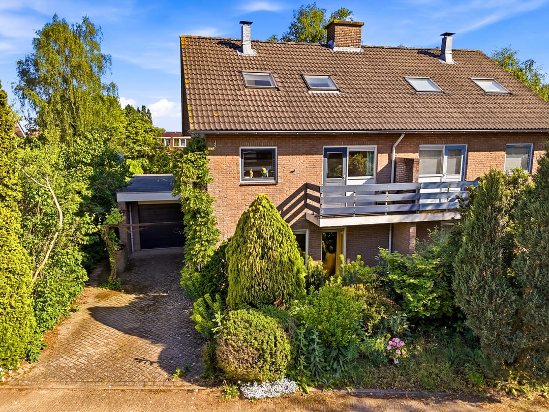 Photo 1 of Van Lidth de Jeudelaan 17
