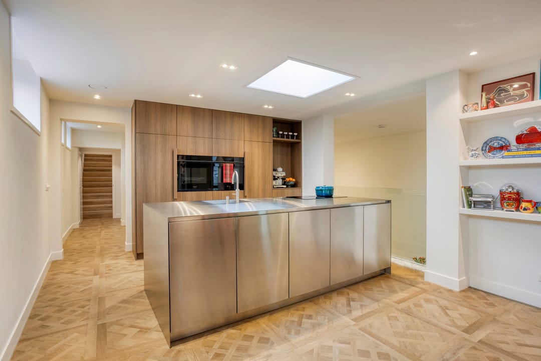 Historic Aquarium Building in Zaandijk Fully Renovated with Luxury Finishes — 28