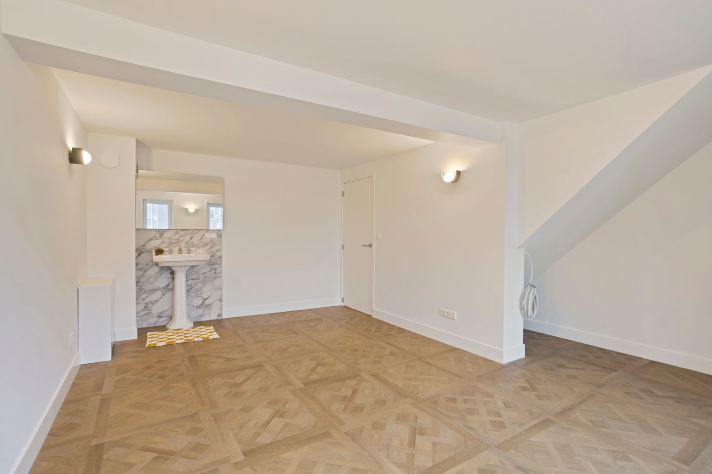 Historic Aquarium Building in Zaandijk Fully Renovated with Luxury Finishes — 34