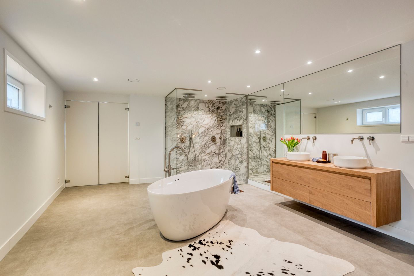 Historic Aquarium Building in Zaandijk Fully Renovated with Luxury Finishes — 50
