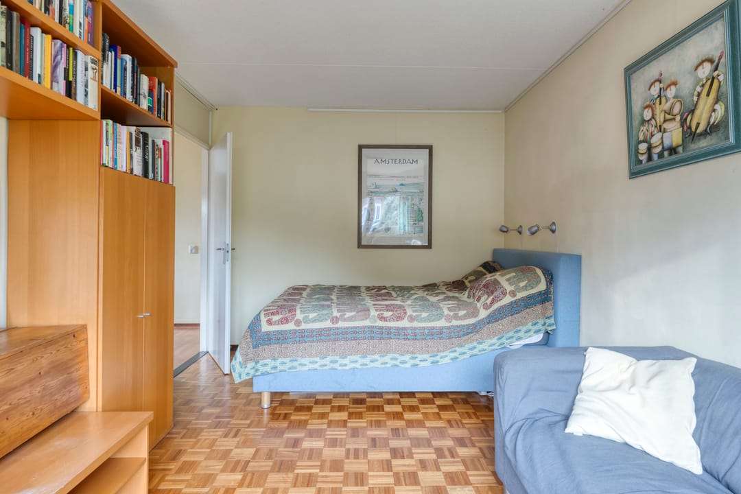 Photo 32 of Van Lidth de Jeudelaan 17