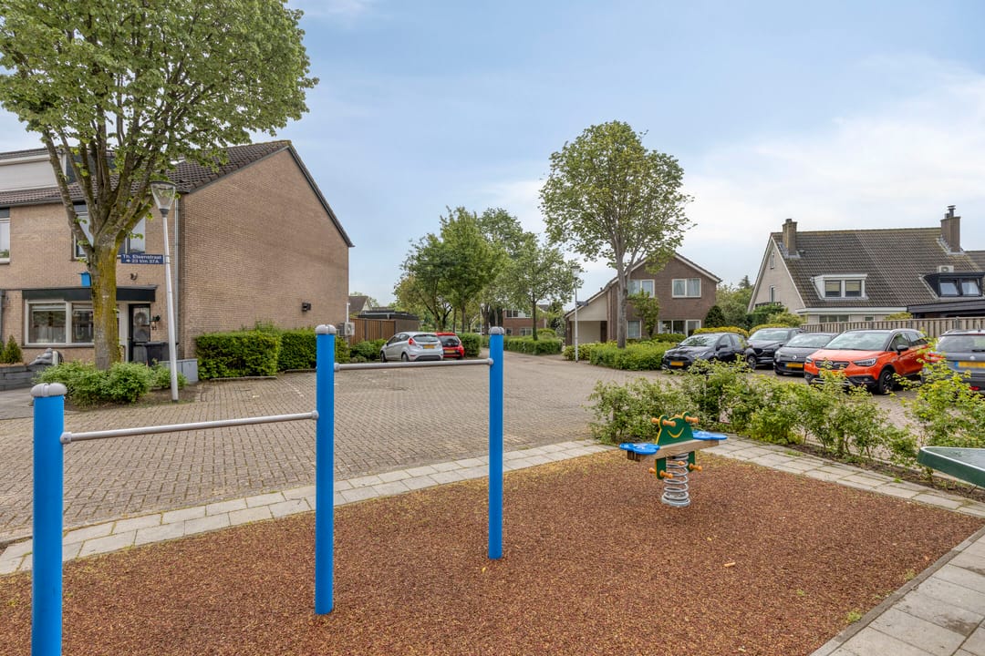 Photo 38 of Th Elsenstraat 12