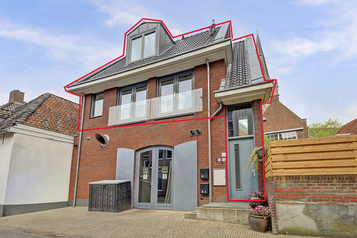 Photo 2 of Achterstraat 12-A