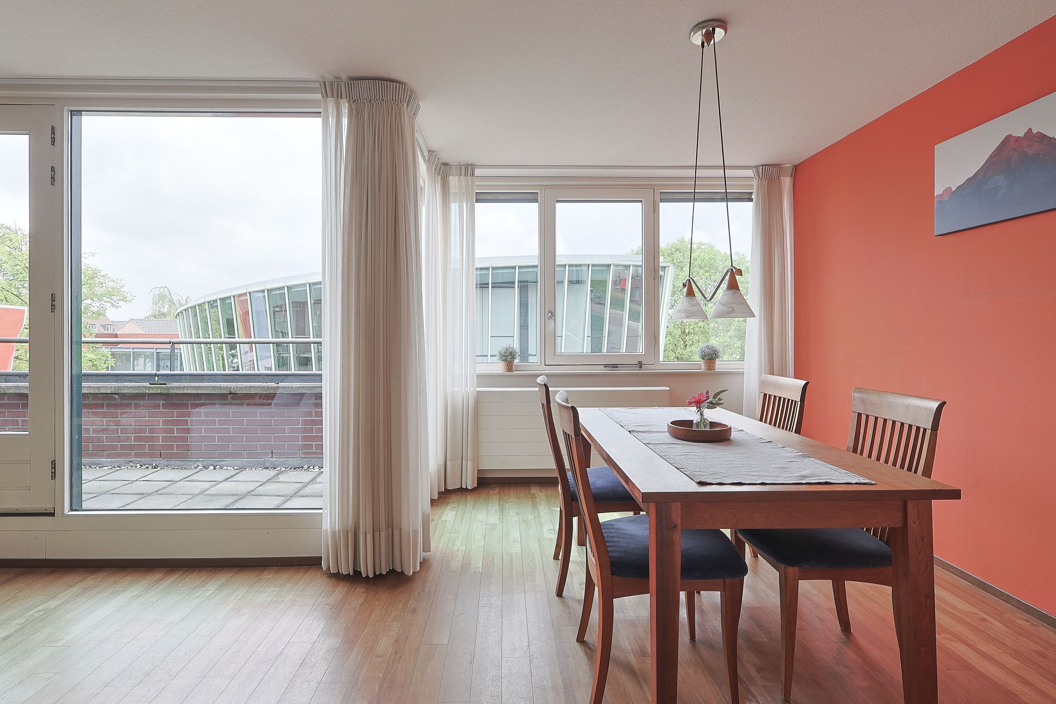 Photo 15 of Dr.van Helvoortstraat 24
