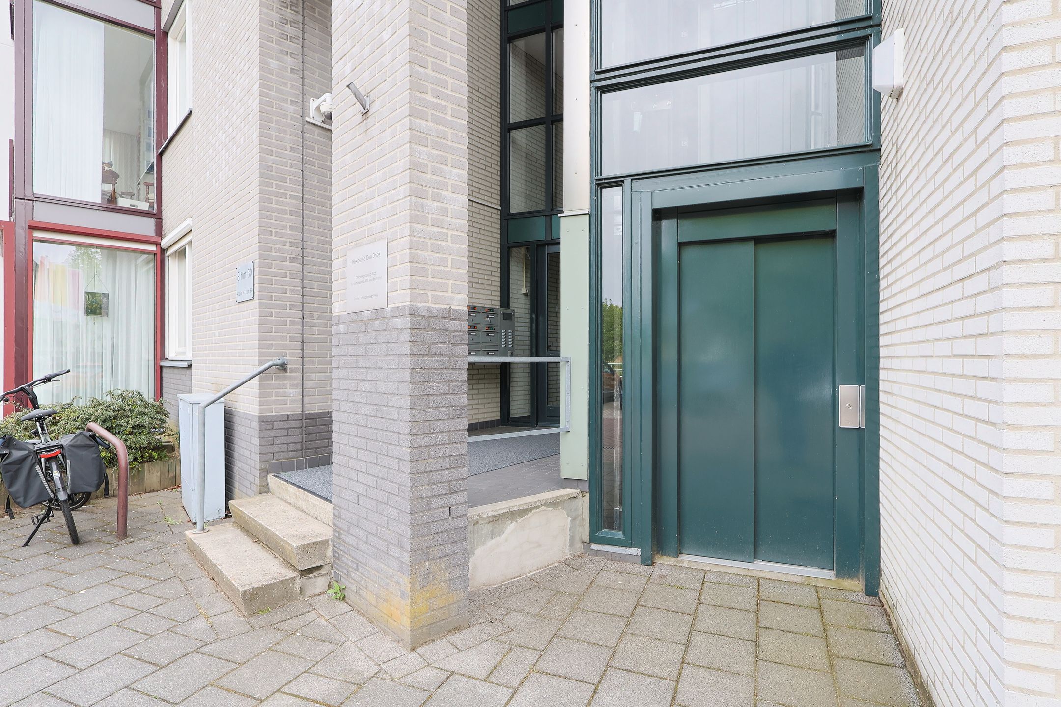 Photo 6 of Dr.van Helvoortstraat 24