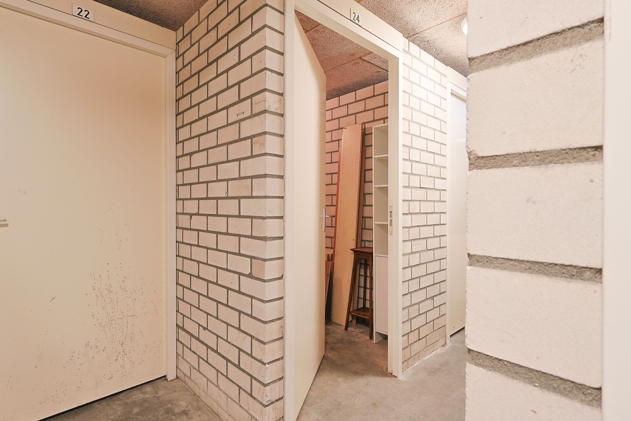 Photo 33 of Dr.van Helvoortstraat 24