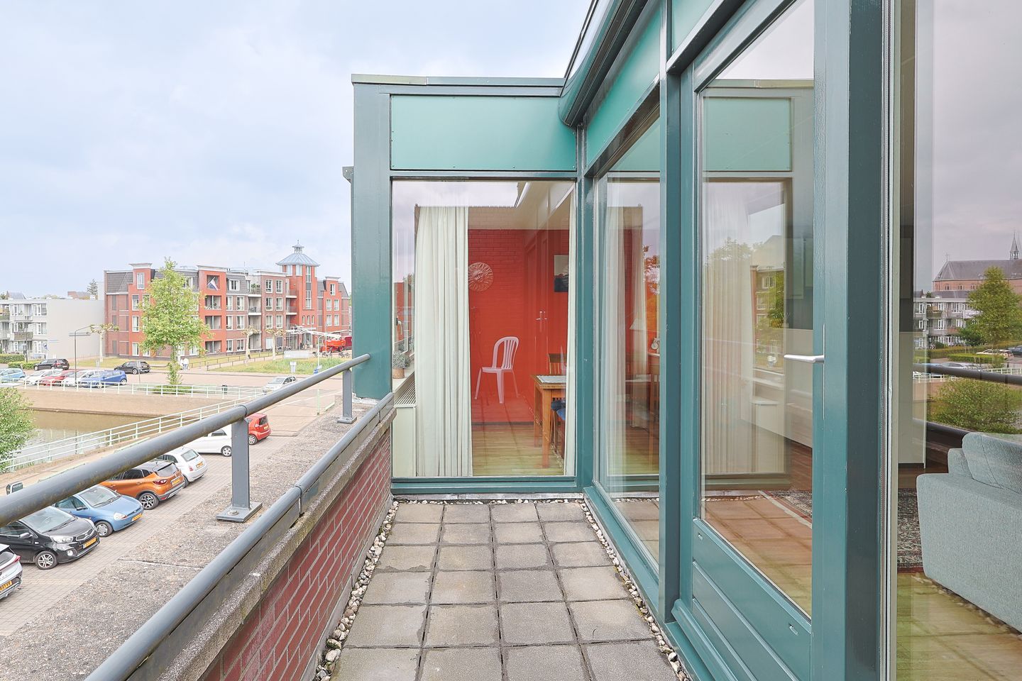 Photo 19 of Dr.van Helvoortstraat 24