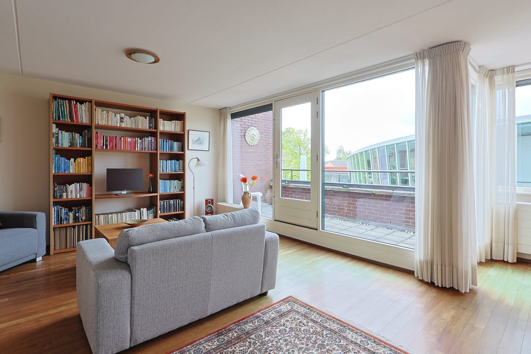 Photo 17 of Dr.van Helvoortstraat 24