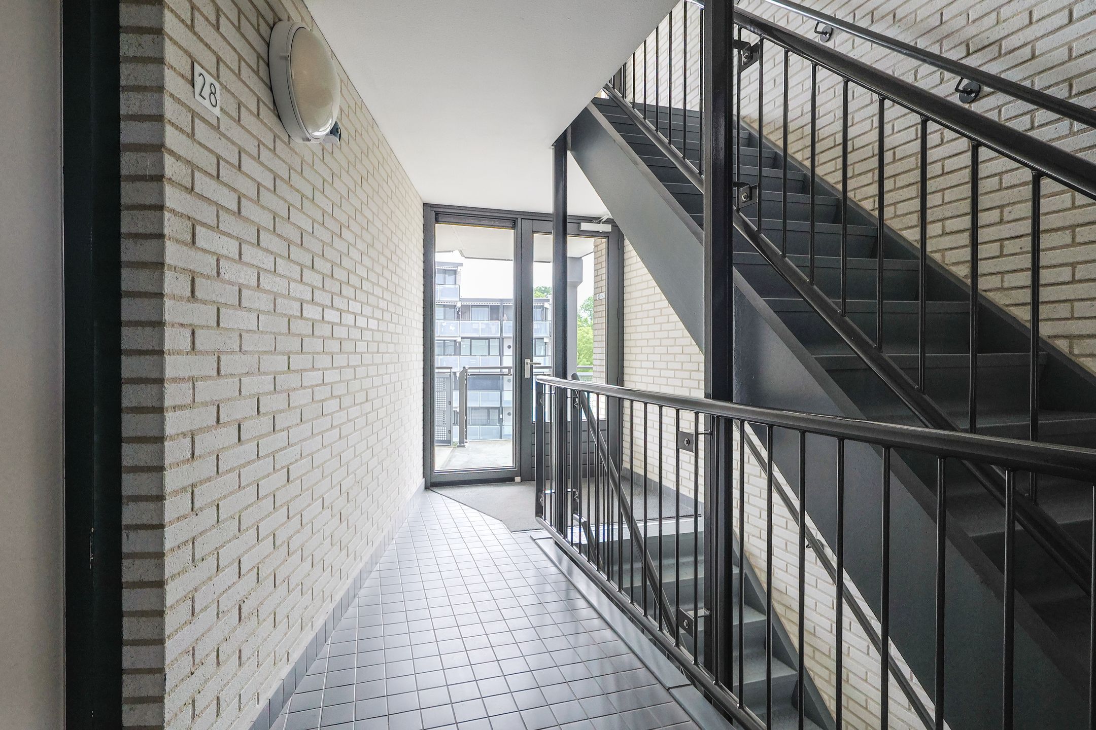 Photo 9 of Dr.van Helvoortstraat 24
