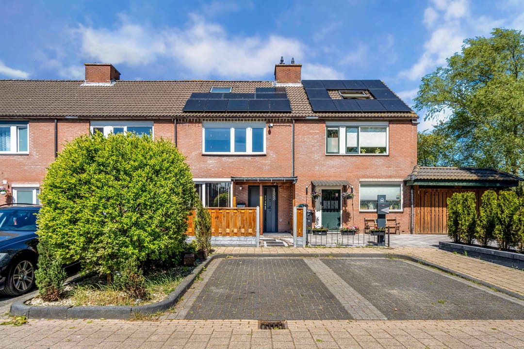 Photo 1 of Oostzeestraat 133