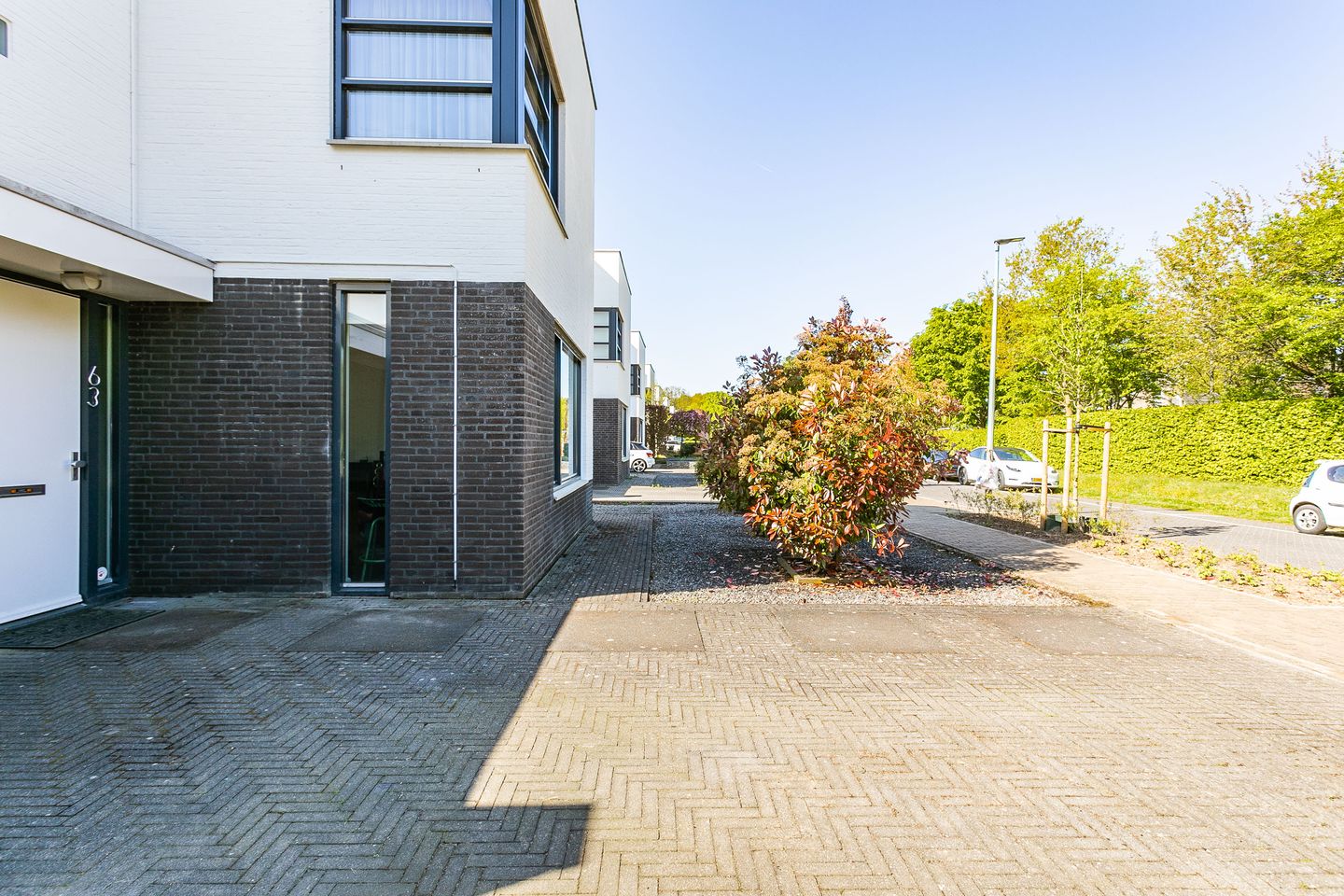Spacious Detached Home with Indoor Garage in Sought-After Amstenraderveld — 35