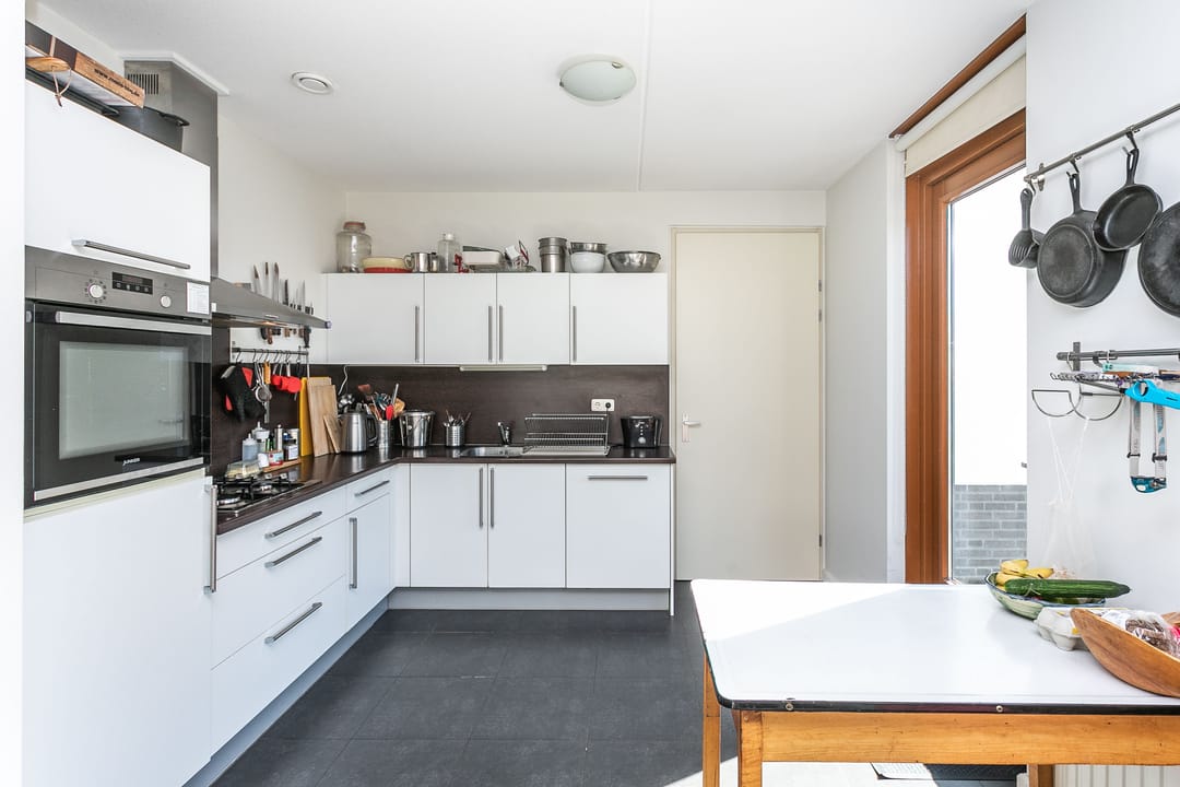 Spacious Detached Home with Indoor Garage in Sought-After Amstenraderveld — 11